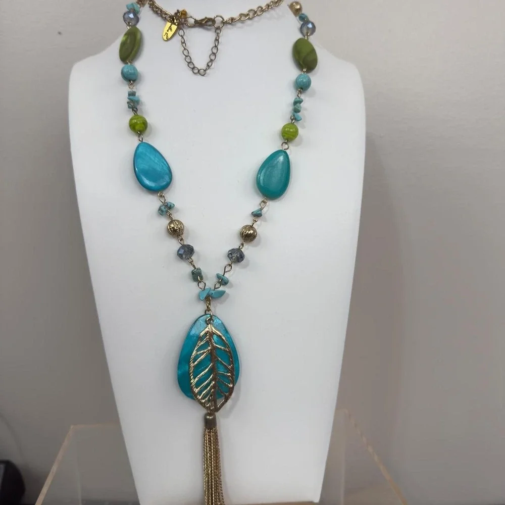 Jules B Boho Tassel Necklace Turquoise Leaf Pendant Gold Tone Beaded Statement